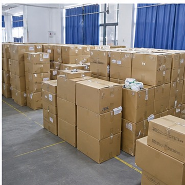 Export cartons for womenswear shipments